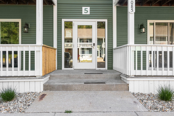 The Irish Landing | 2BR/2BA | Private Balcony, photo 2