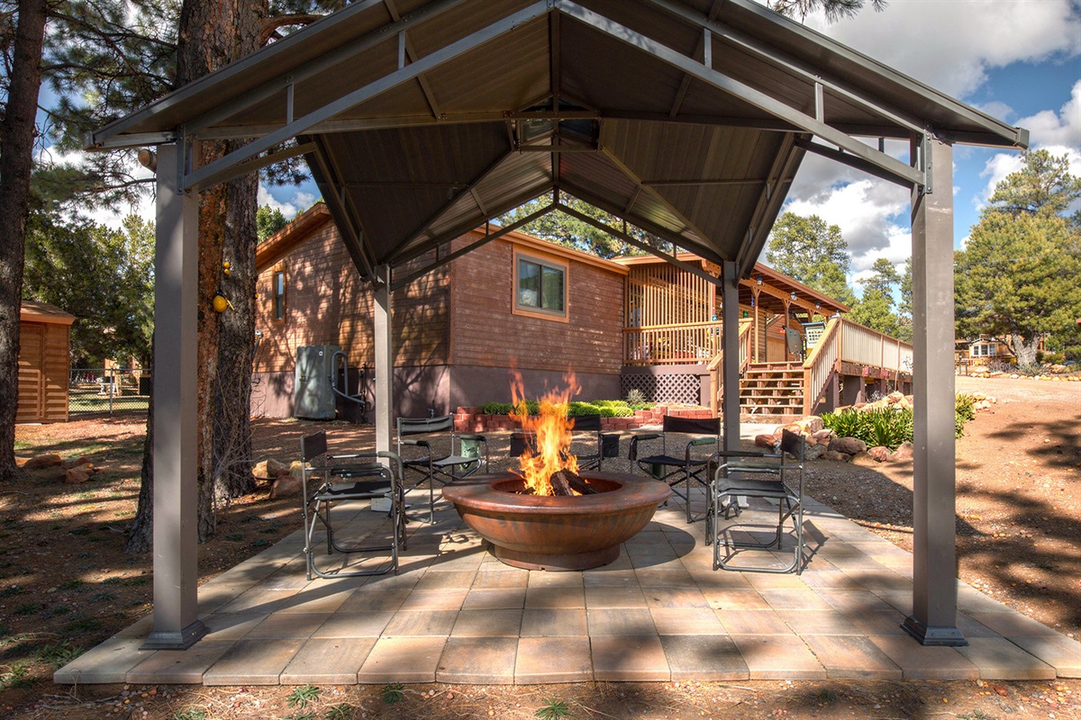 A true cabin escape in the heart of nature. Photo taken in spring. Winter time the plants will not be full green and deer often eat them. 