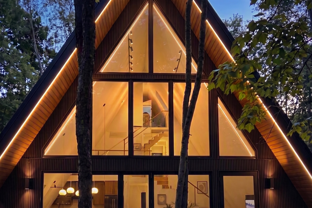 Still Haus at dusk