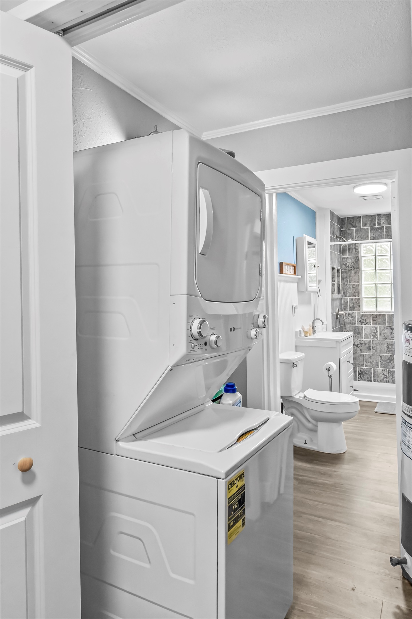 Laundry Washer and Dryer