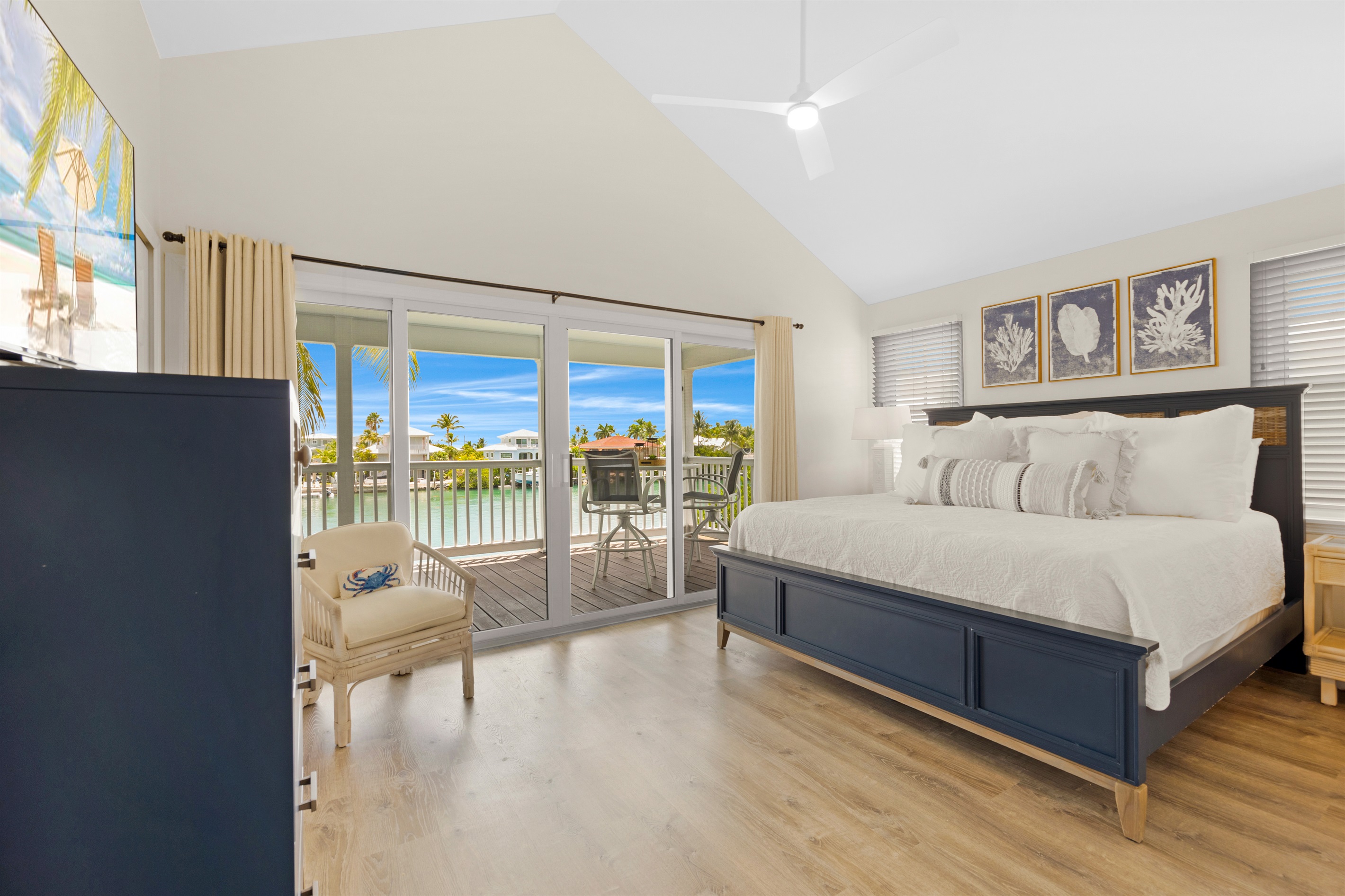 Upstairs Master Bedroom with King size bed