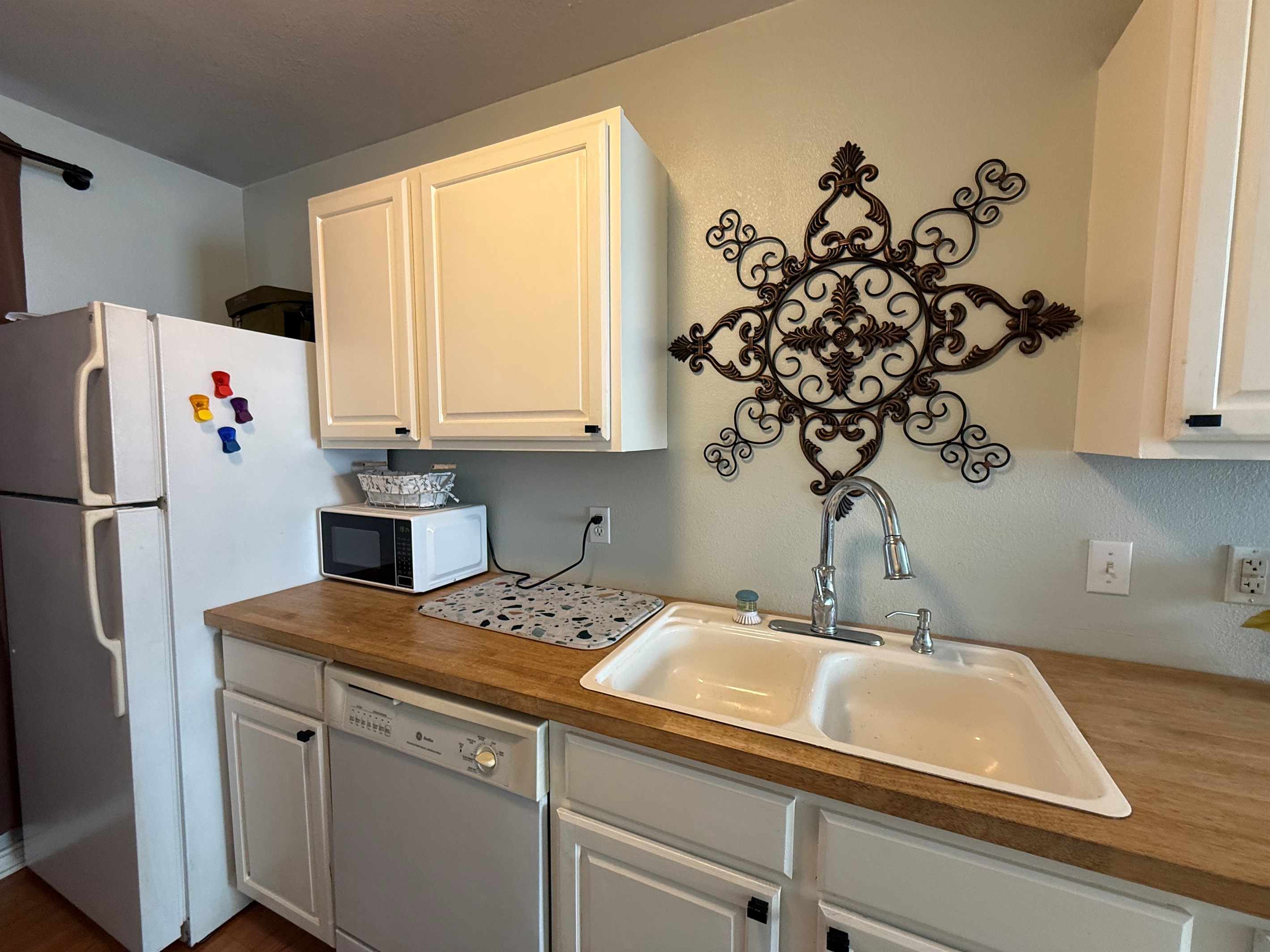 Bright and functional kitchen with full amenities.