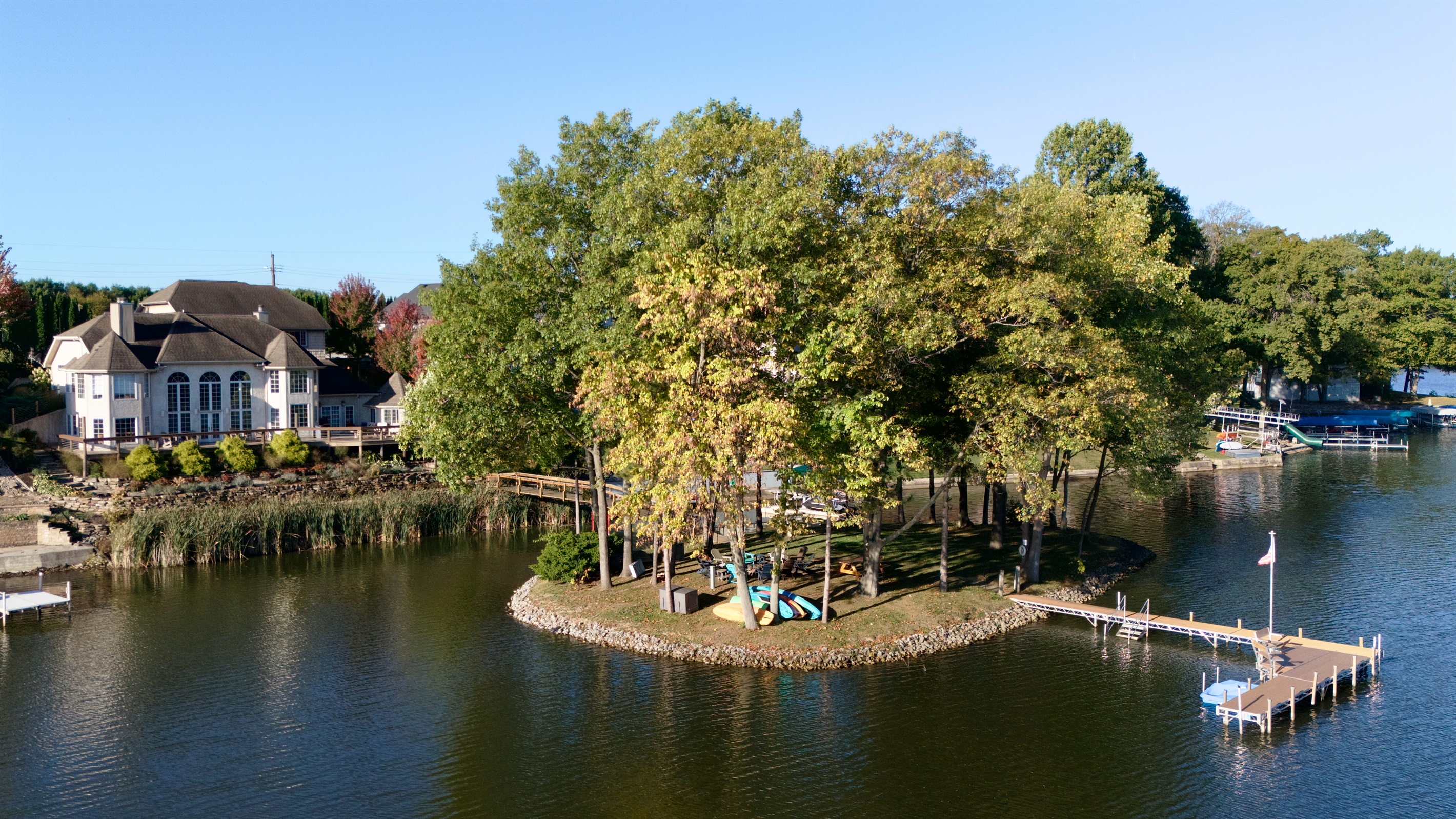 Hilltop Haven & Arbor Island