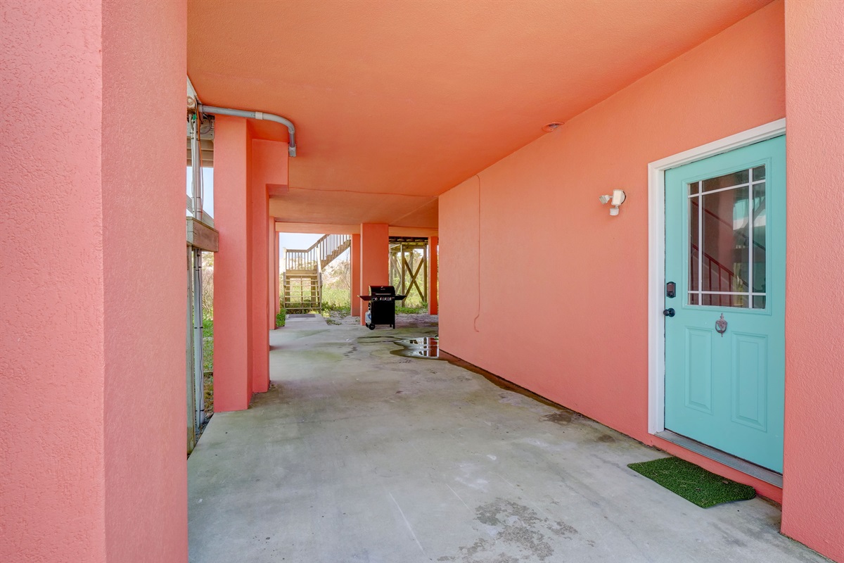 Gas grill in Private carport