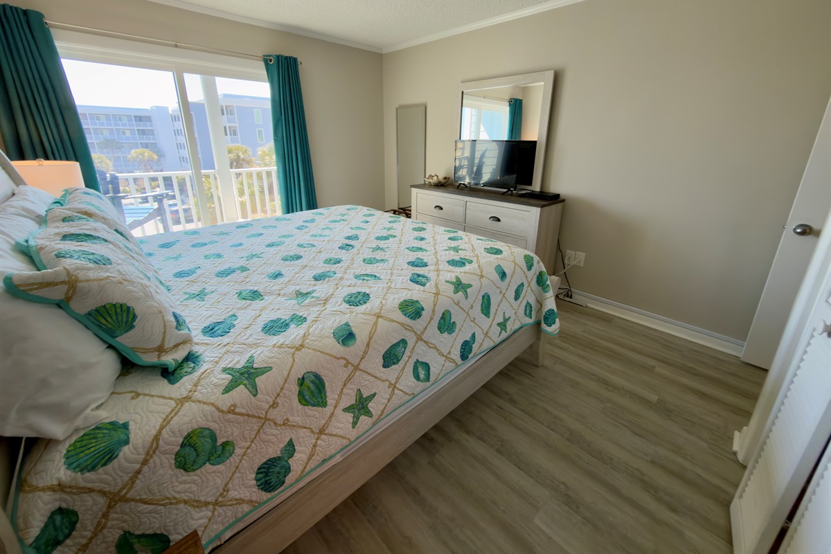 King Bed In Main Bedroom