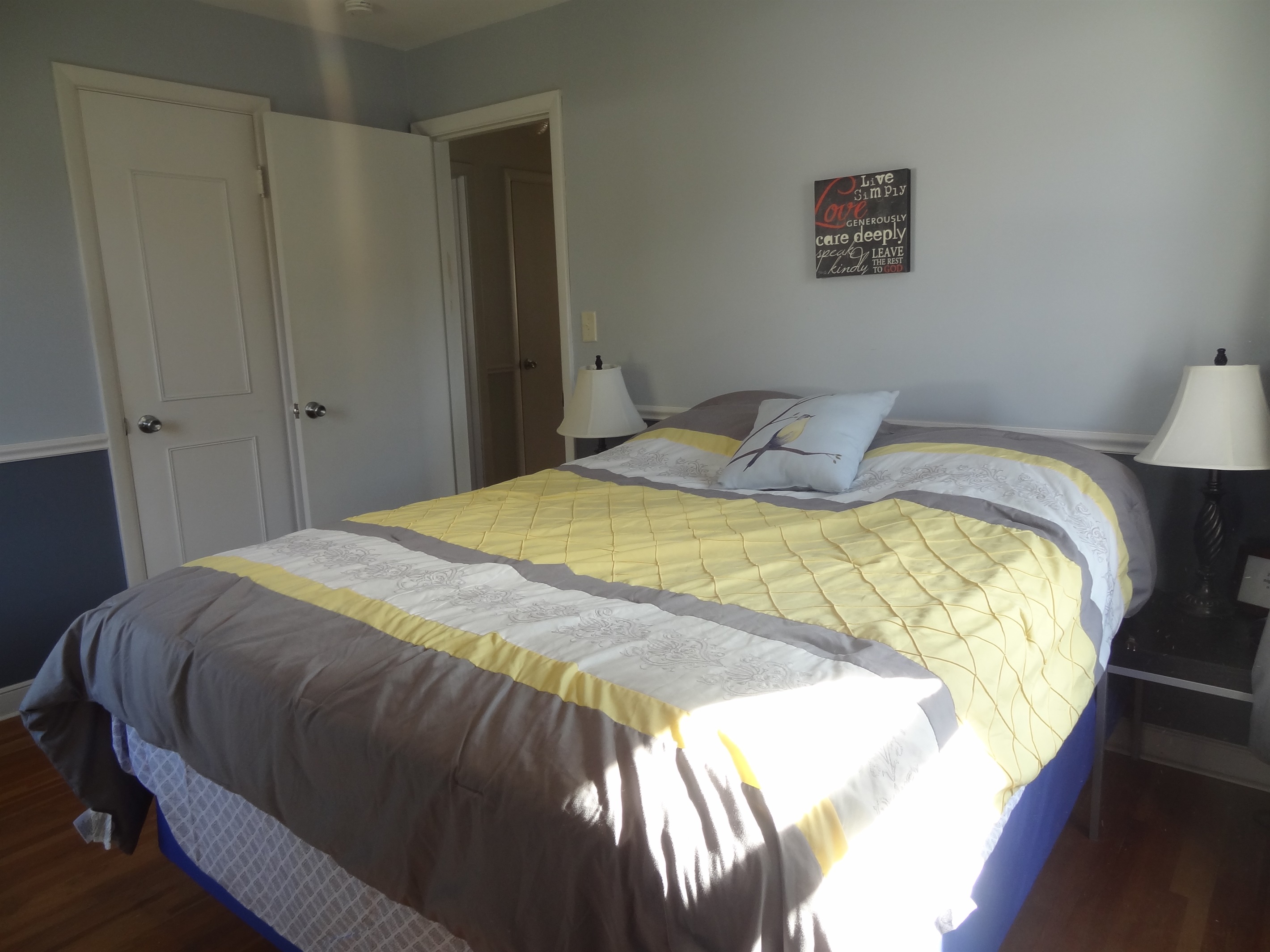 Bedroom 3 with queen bed