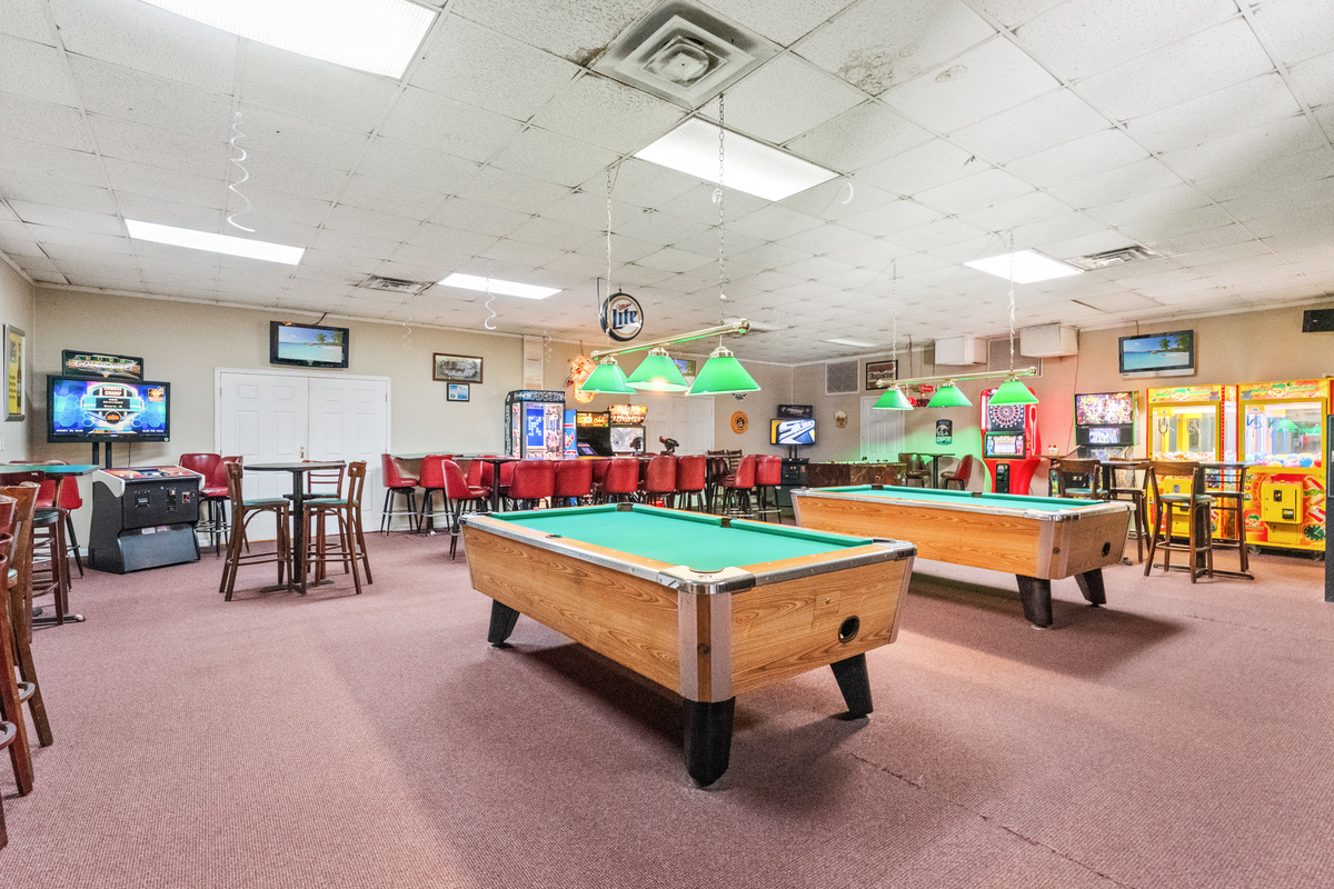 Game room, billards, video games and more