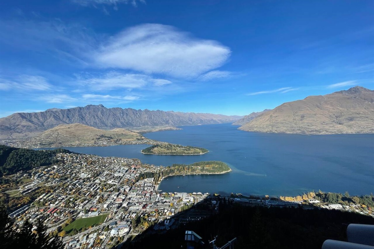 Queenstown from the Skyline Gondola lookout