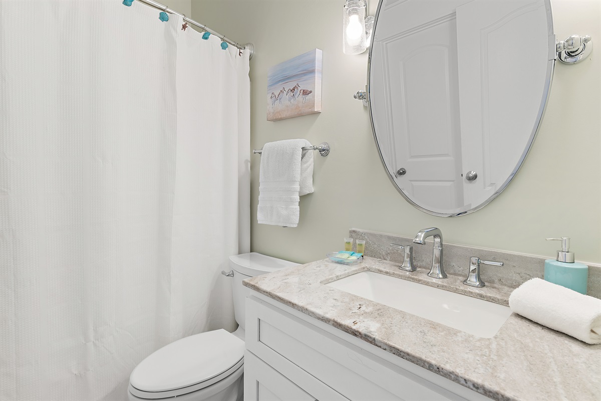 Ensuite Bathroom for Middle Bedroom with Shower and Bath Tub