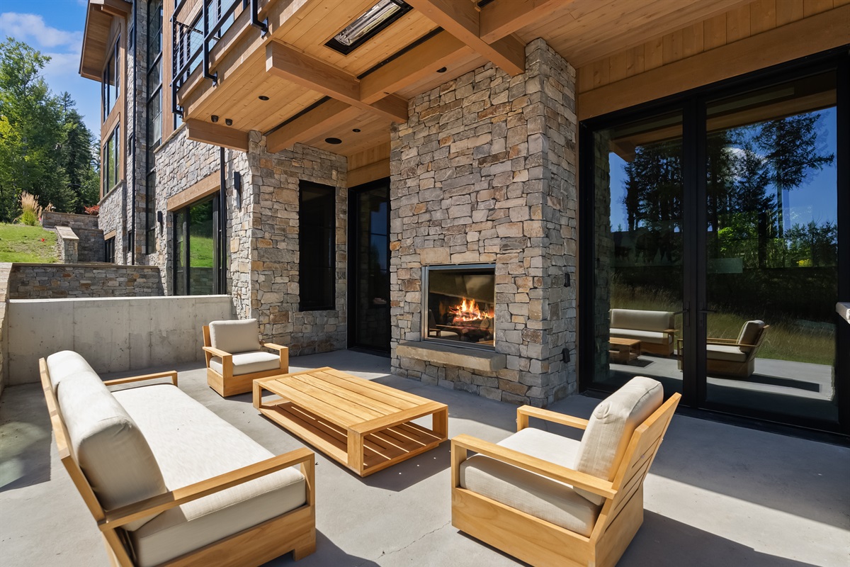 Side patio with fire place