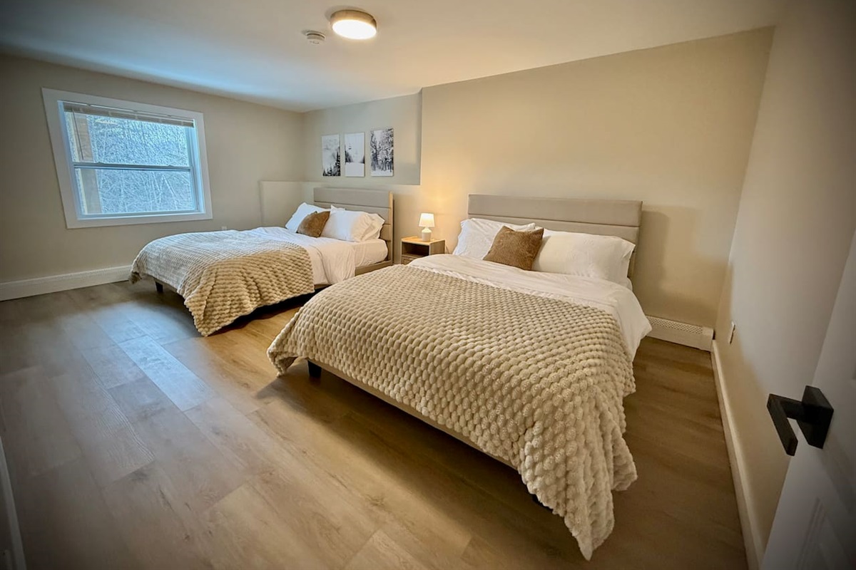 Bedroom with 2 Queen Beds