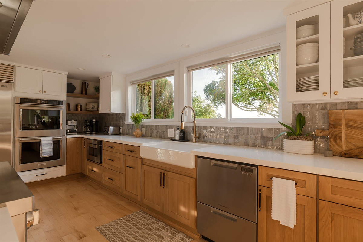 Wine Country Style Chef's Kitchen