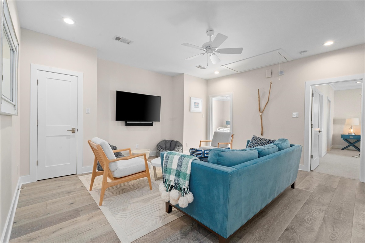 76e0c411b29c441fb9fc1ae66ca41537 Large | Beachhouse | Texas | TX | Vacation Homes | Galveston | Crystal Beach | Kokomo | Breezy Days | Beachfront Elegance | Sunrise Serenity | Southern Sands Property Management, LLC