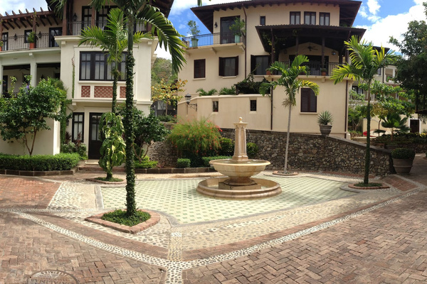 Steps from the Beach | 2BR Flat in Las Catalinas