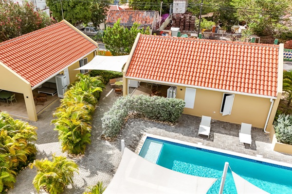 Villa Grandi Estate - Aerial view of Villa Blenchi and Awa