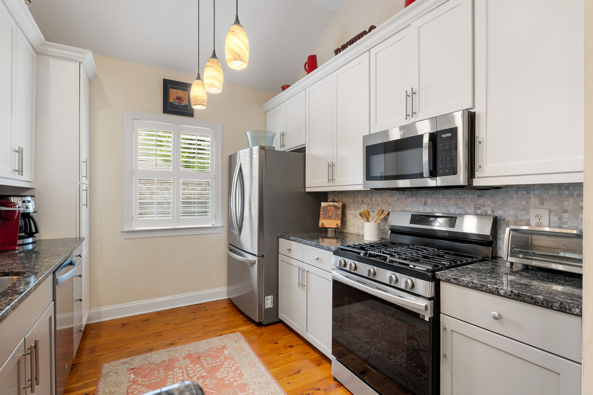 Well Stocked and supplied. Good Appliances.  Gas range. Stainless and Granite.