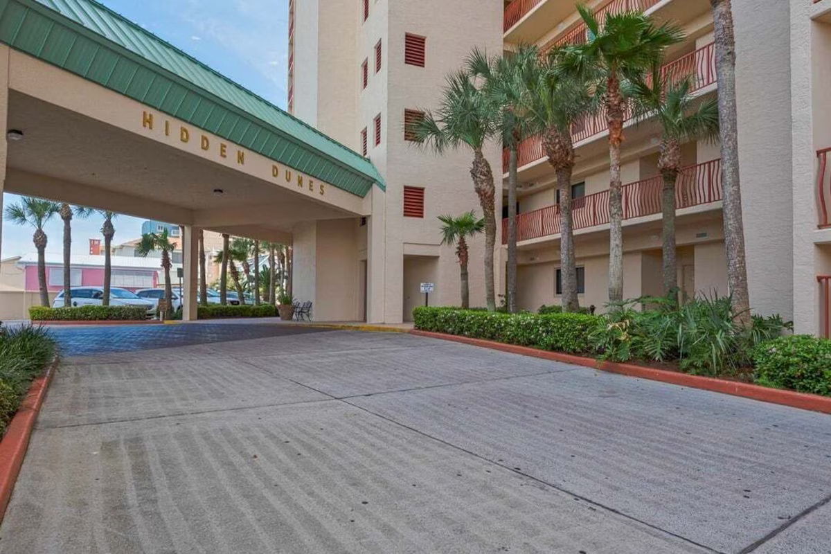 Covered Entryway 