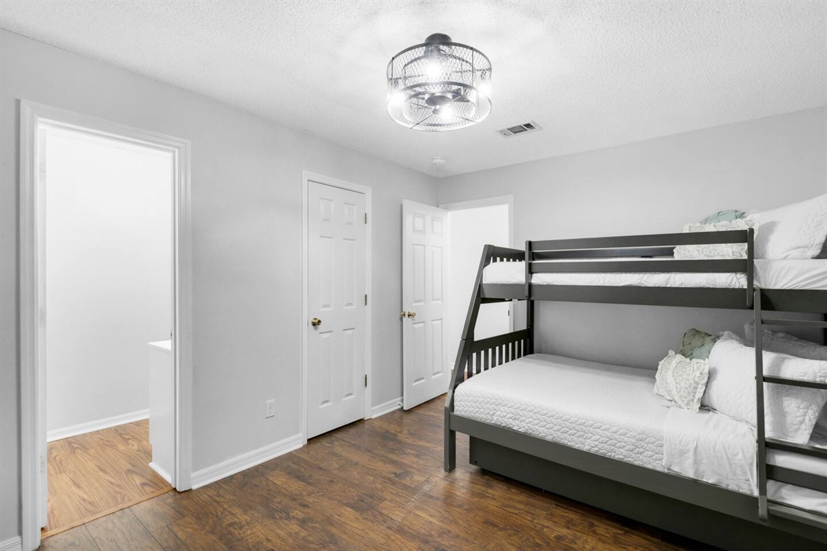 Top Bunk- Twin Bottom Bunk- Full