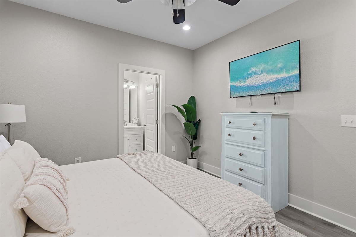 Bedroom #4: King Suite (Second Floor)