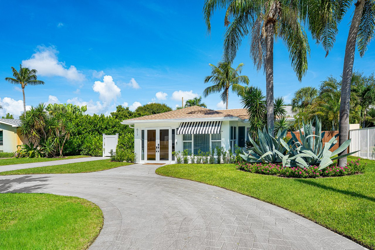 Sea Breeze Garden Cottage