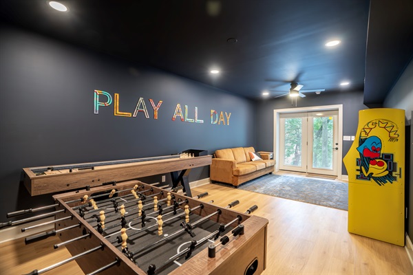 Play Play Play all Day Day Day!