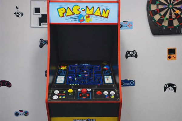 This life size Pac-Man machine is real and works! Get your game on.