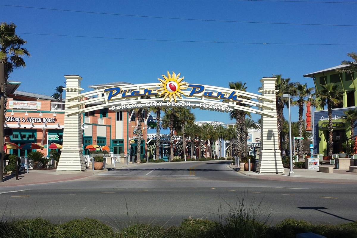 Entrance to Pier Park