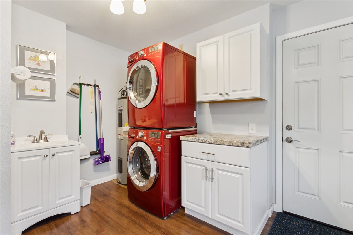 55+ Comfort & Quiet | 2BR Peaceful Home — Comfort & Quiet | 2BR Home in 55+ Neighborhood, Sun City West, Arizona — photo 33