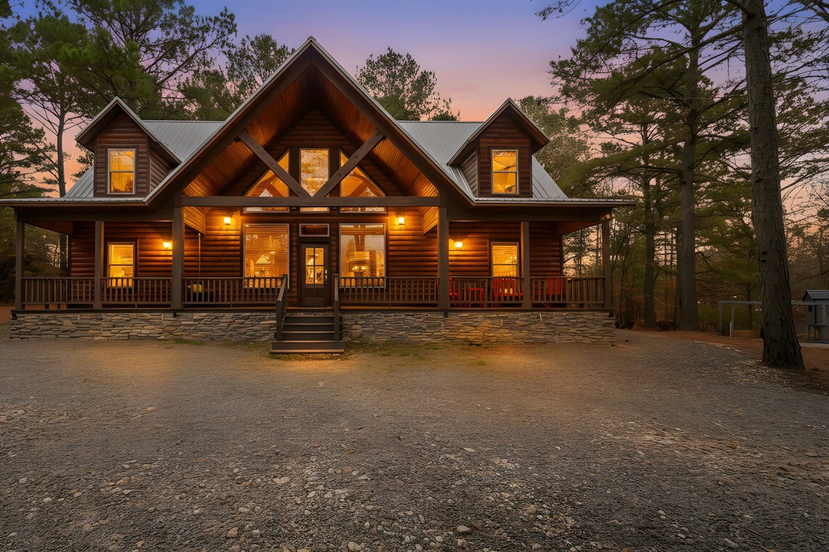Golden-hour cabin glow ✨🏡