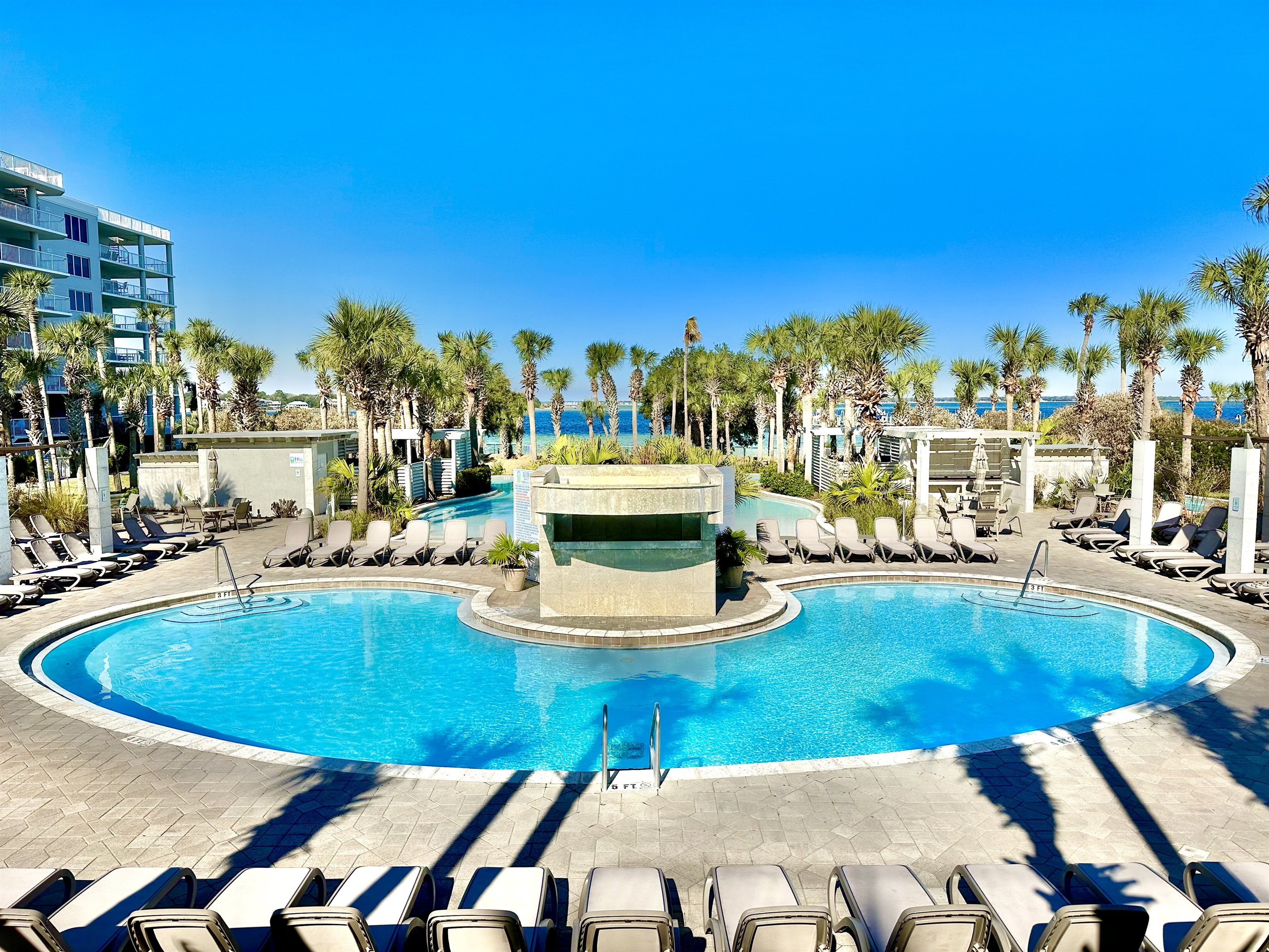 Bayside - Water Fall Pool (Heated Seasonally)