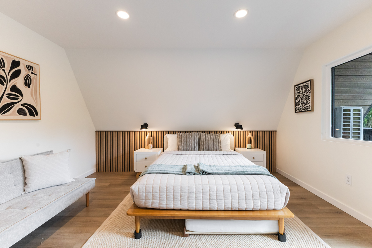 2nd floor master bedroom (queen bed), perfect nights, easy mornings