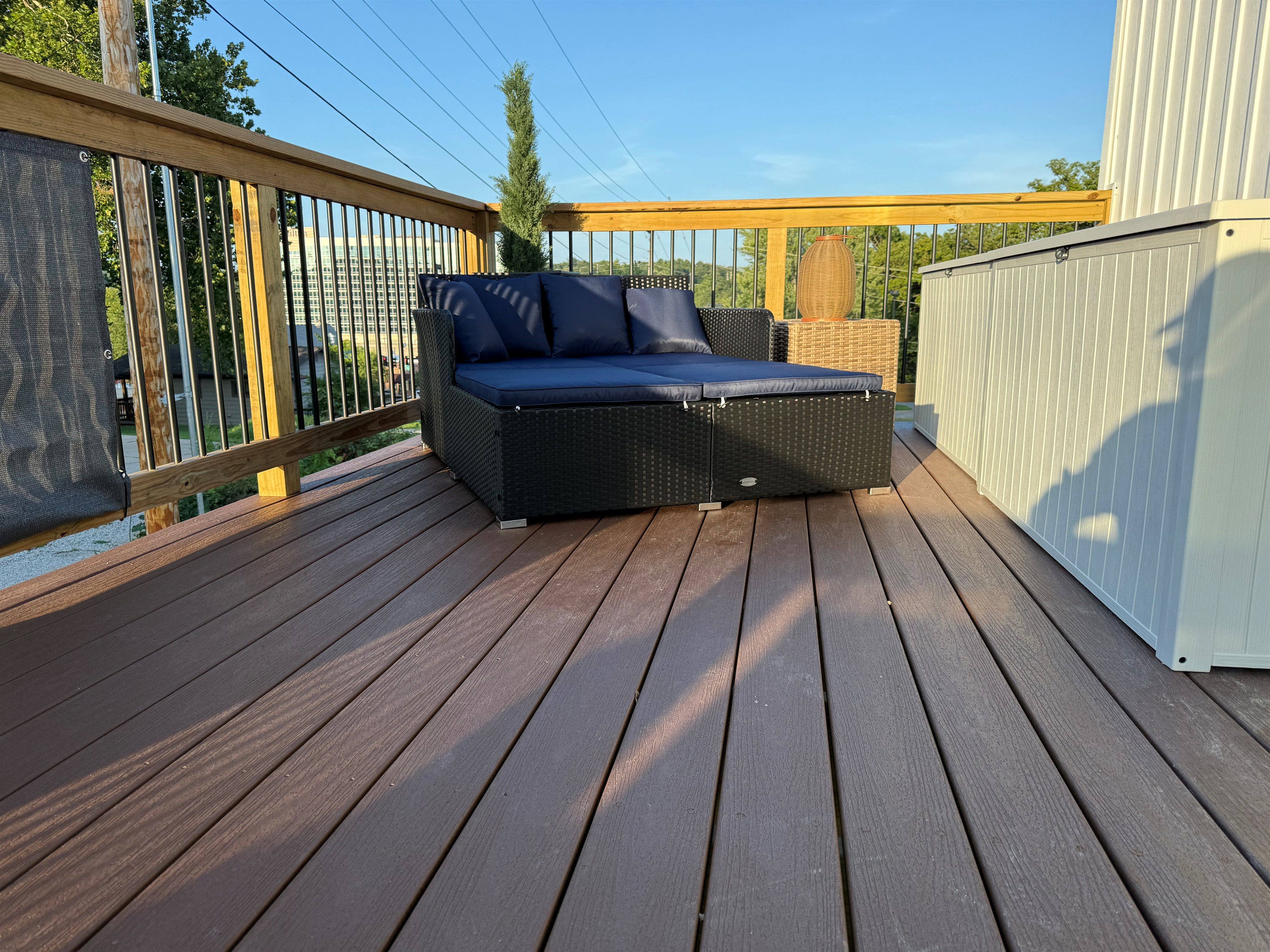 Upper deck