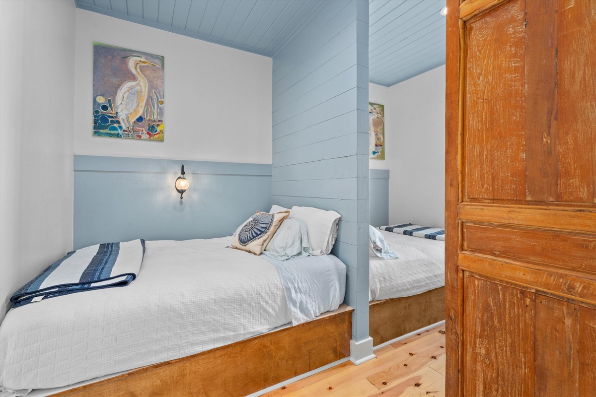 776eaf260eab4631b3e8e54478c16958 Large | Beachhouse | Texas | TX | Vacation Homes | Galveston | Crystal Beach | Kokomo | Breezy Days | Beachfront Elegance | Sunrise Serenity | Southern Sands Property Management, LLC