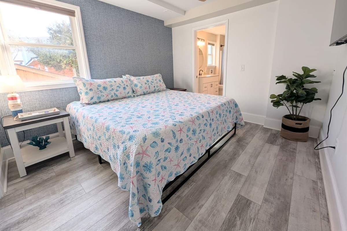 Bedroom 1 - King bed with en suite bathroom