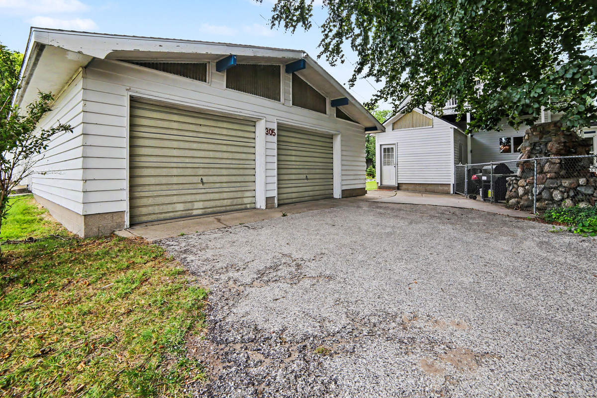 Garage
