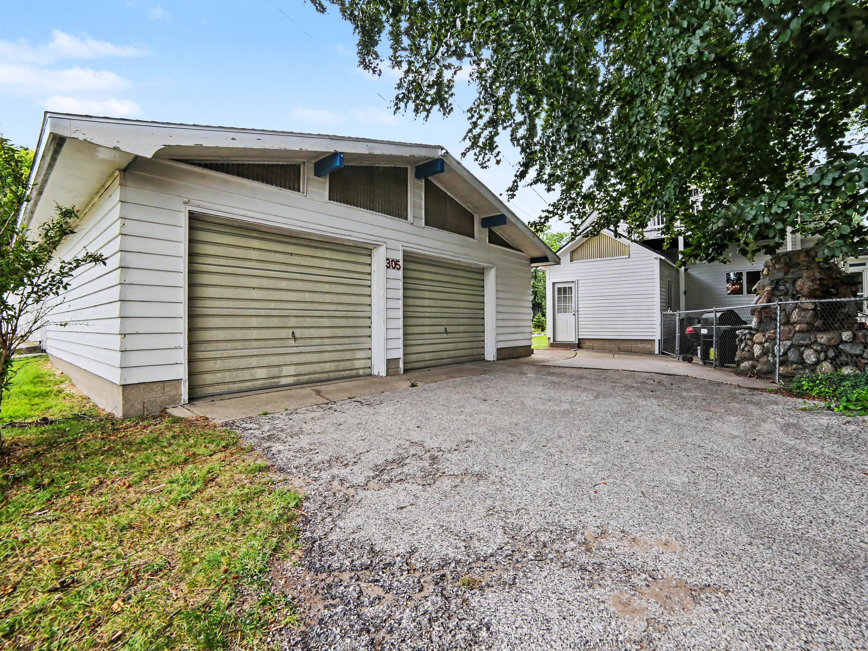 Garage