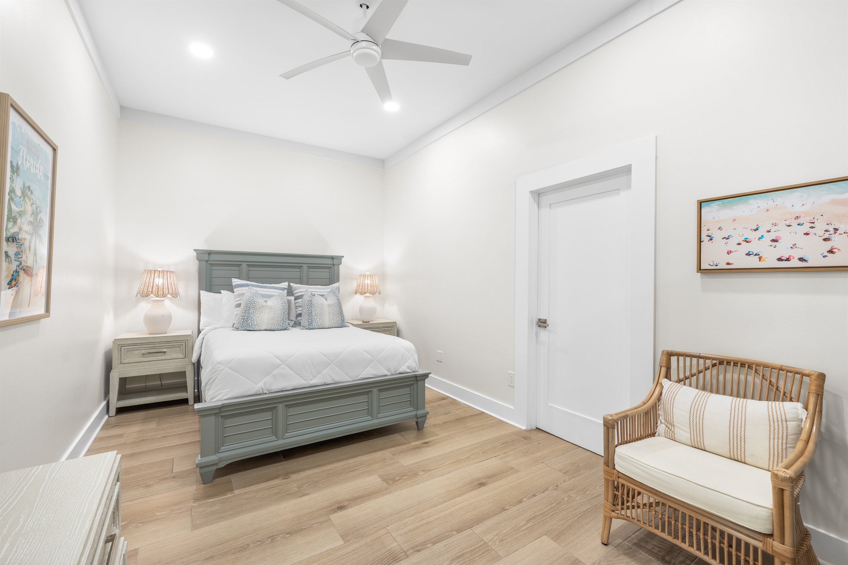 Queen room on main floor.