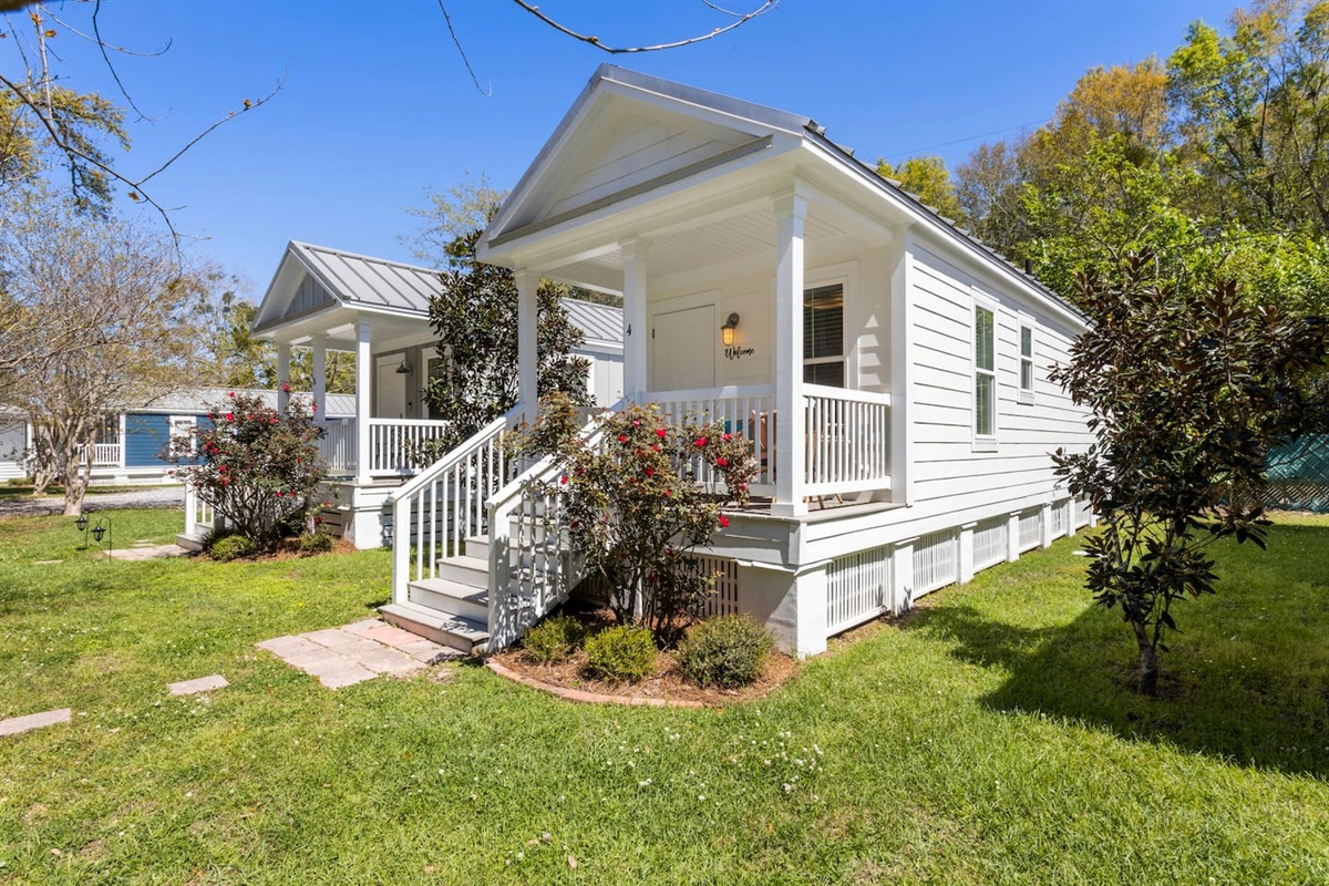 Side view of the entry to the cottage