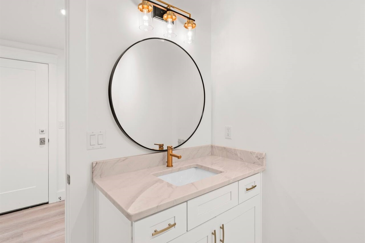 Full Bathroom - Guesthouse