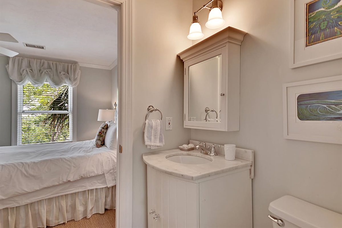 Full Bathroom 3 (Ensuite)
