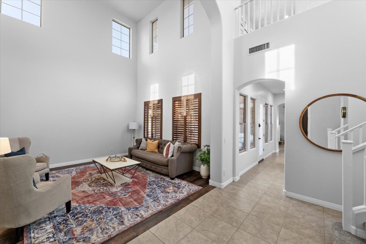Entry Seating room