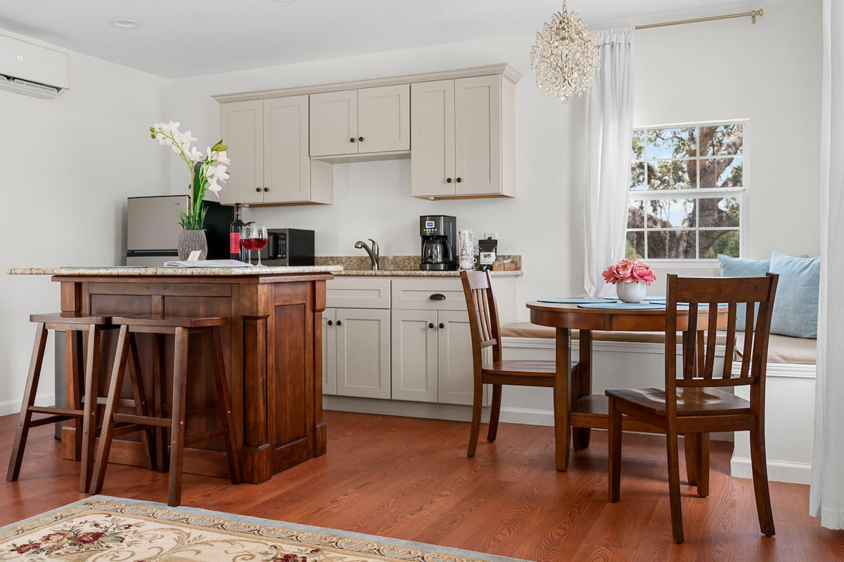 Kitchenette