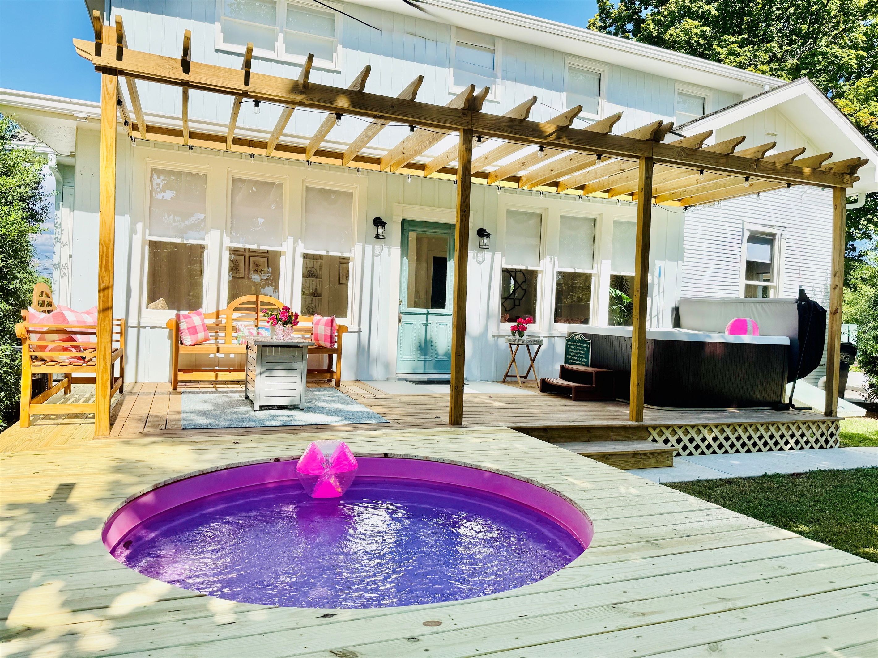 Newly added soaking pool May-Oct