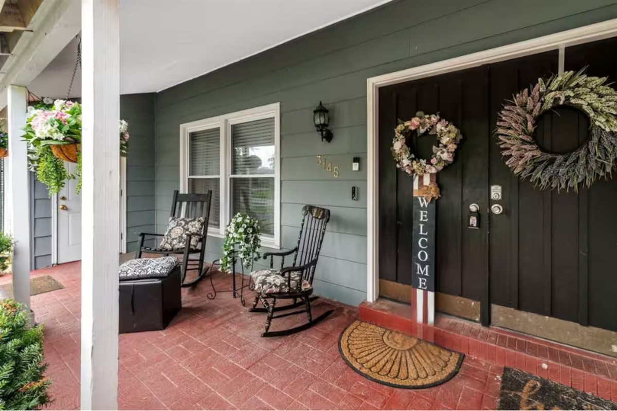 A welcoming covered front porch.