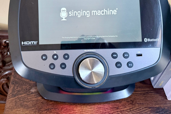 Every great getaway deserves a questionable duet. Fire up the karaoke machine, pass the microphone and discover who knows every word—and who makes up for it with commitment. Applause encouraged; talent entirely optional. ;-)