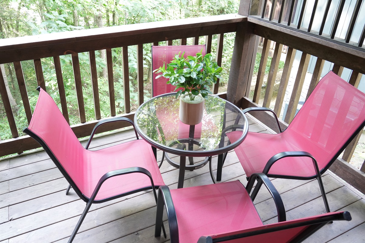 Sitting area back balcony