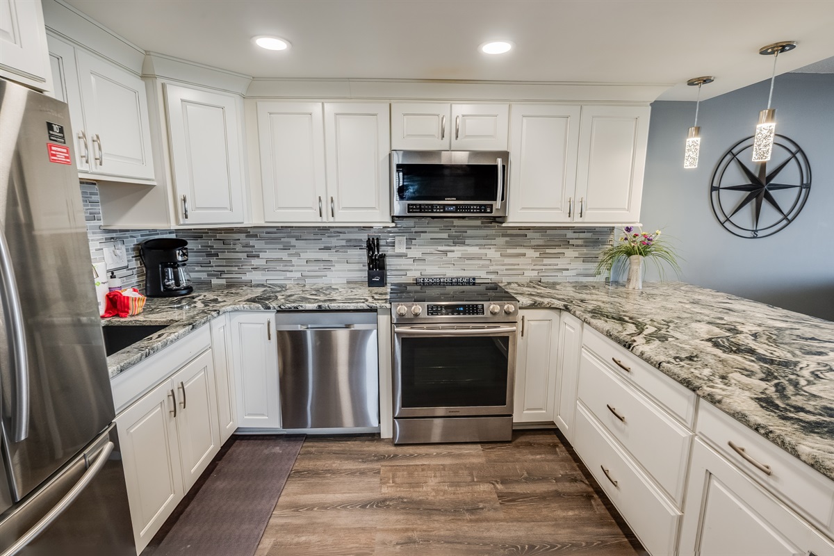 Full-Sized Kitchen