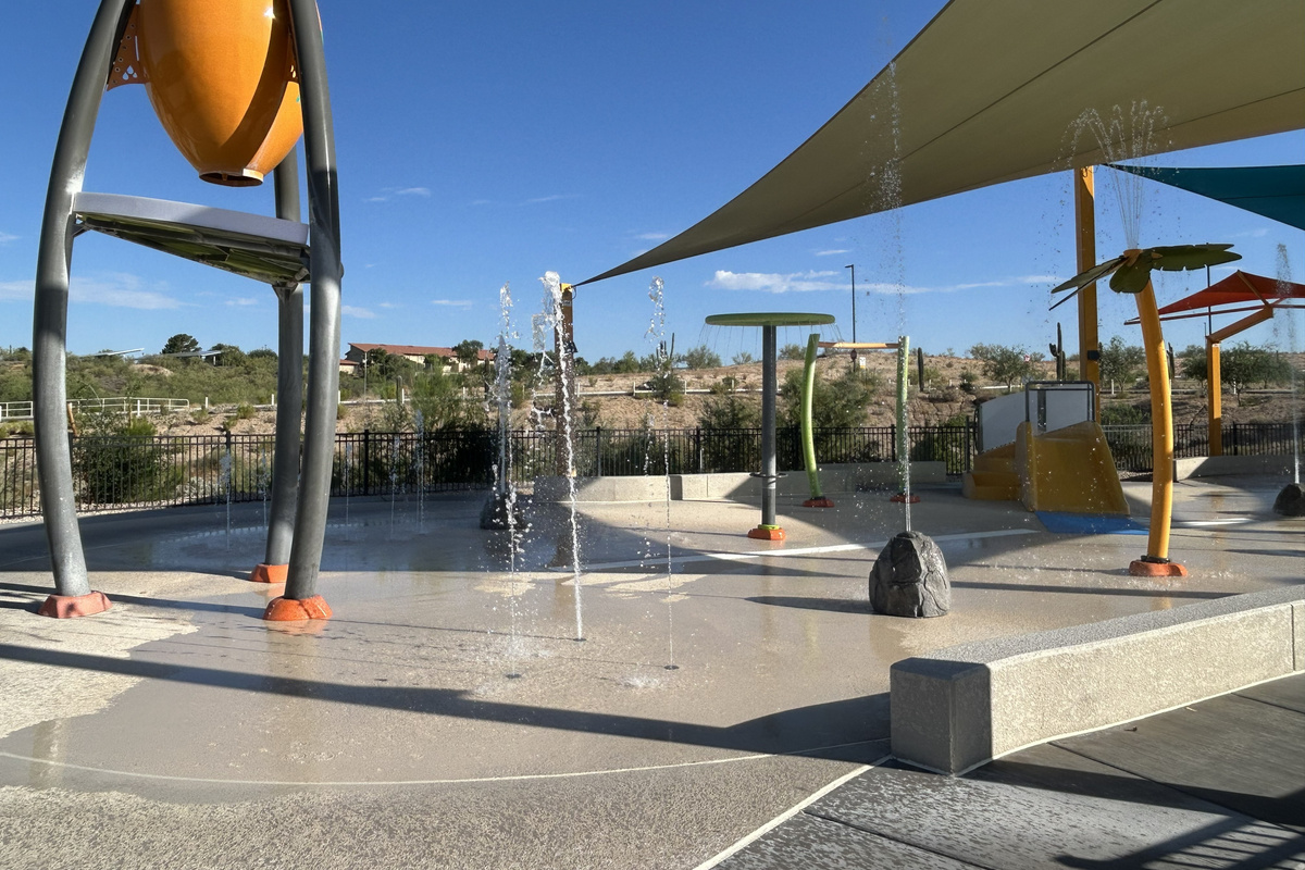 Splash pad at Naranja Park. Free fun for your kids.