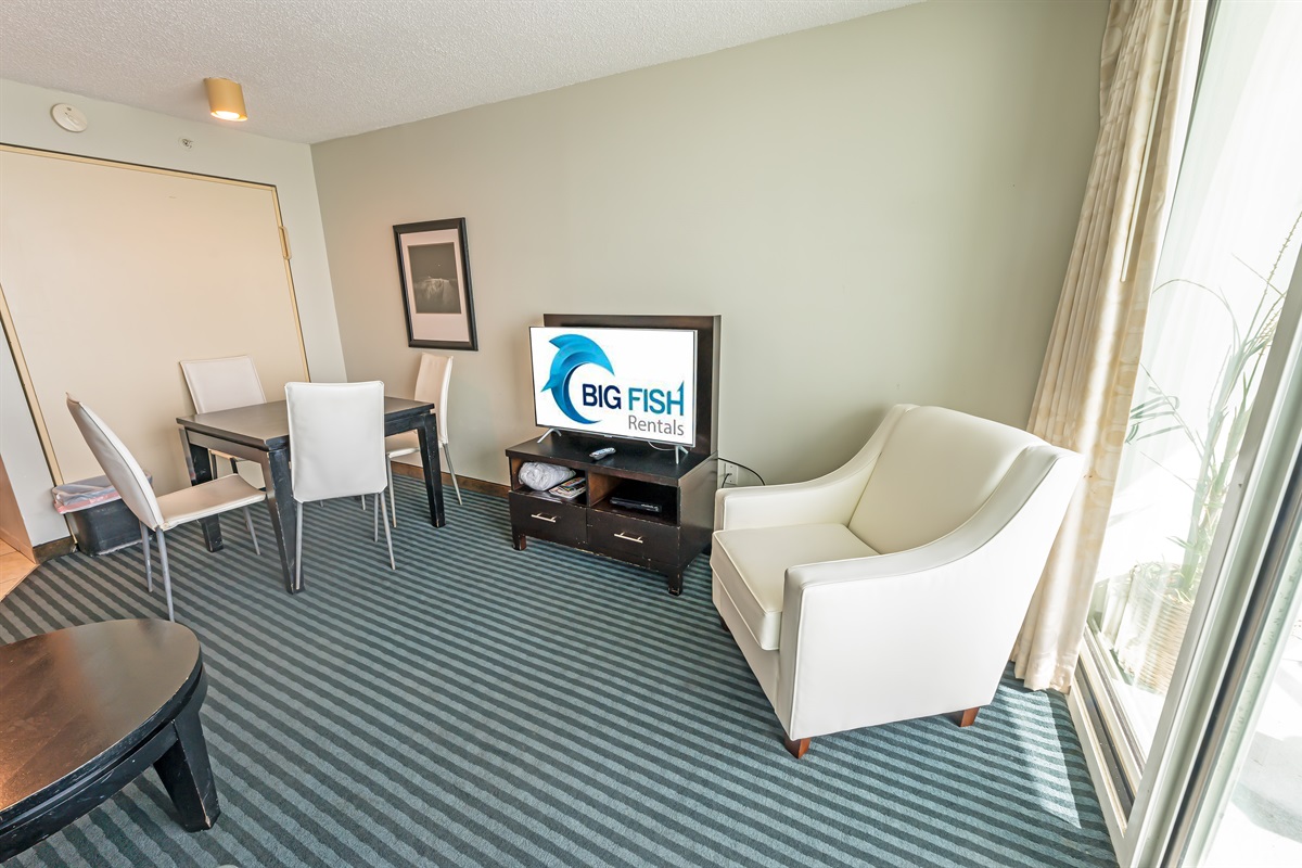 Amazing Living Room with Stunning Views🌊☀️