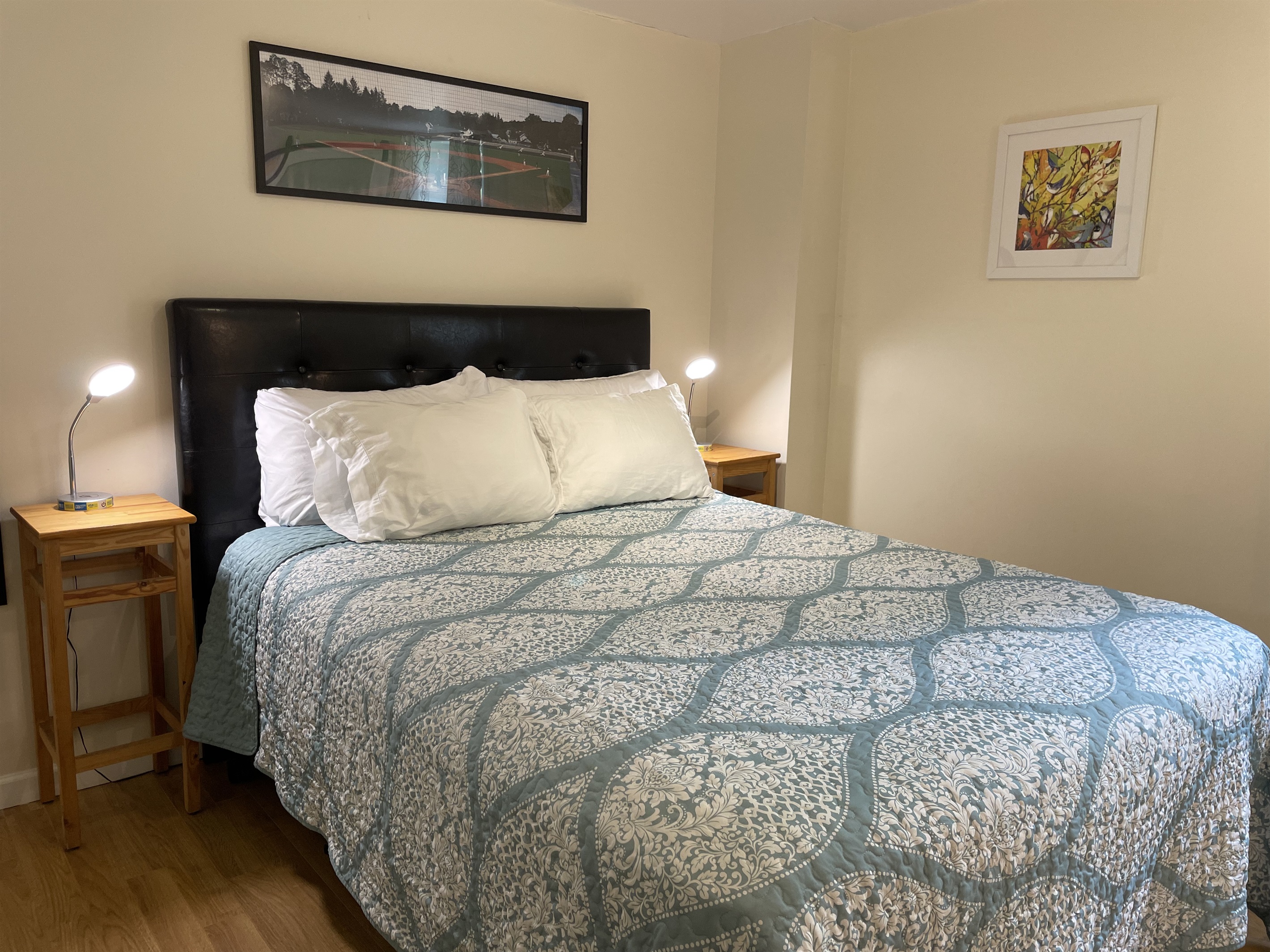 1st floor Queen with ensuite bath